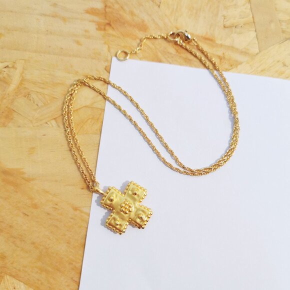 NEW Julie Vos Canterbury Cross Necklace Gold - Picture 3 of 3